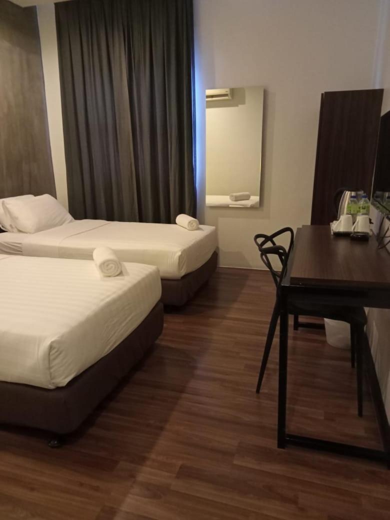 ที+ โฮเต็ล สุไหงโกรก Hotel อลอร์สตาร์ ภายนอก รูปภาพ