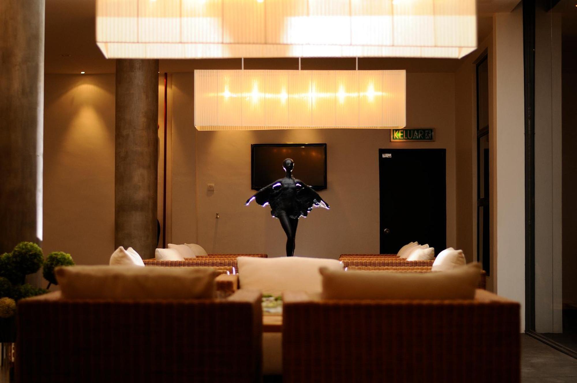 ที+ โฮเต็ล สุไหงโกรก Hotel อลอร์สตาร์ ภายนอก รูปภาพ