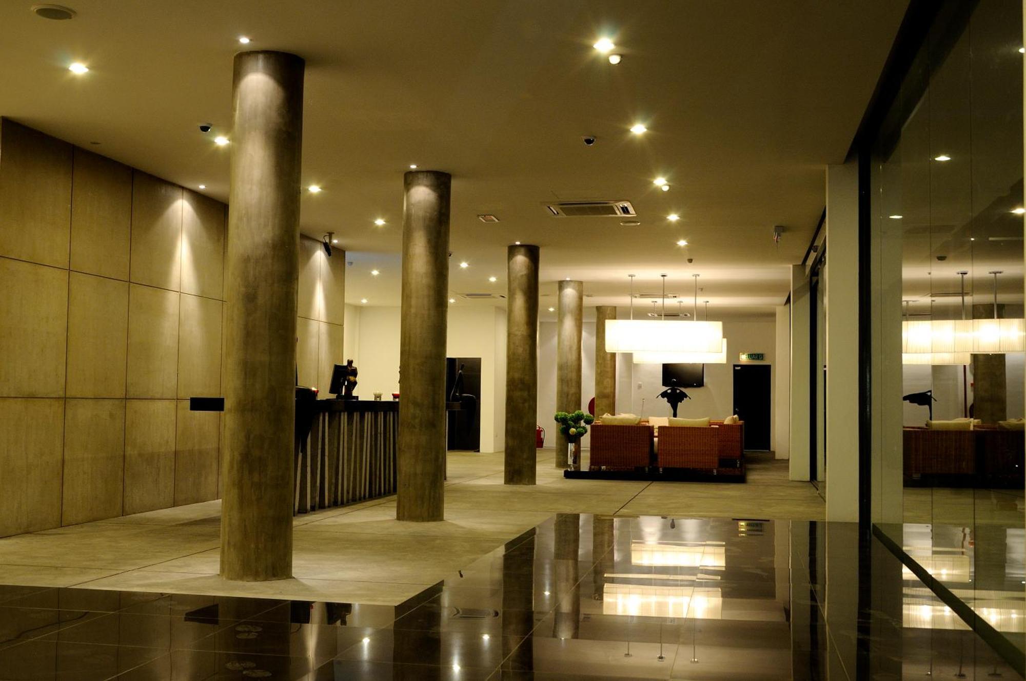 ที+ โฮเต็ล สุไหงโกรก Hotel อลอร์สตาร์ ภายนอก รูปภาพ