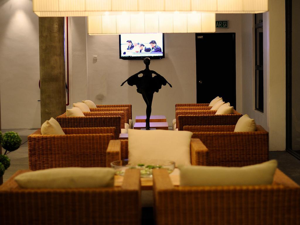 ที+ โฮเต็ล สุไหงโกรก Hotel อลอร์สตาร์ ภายนอก รูปภาพ