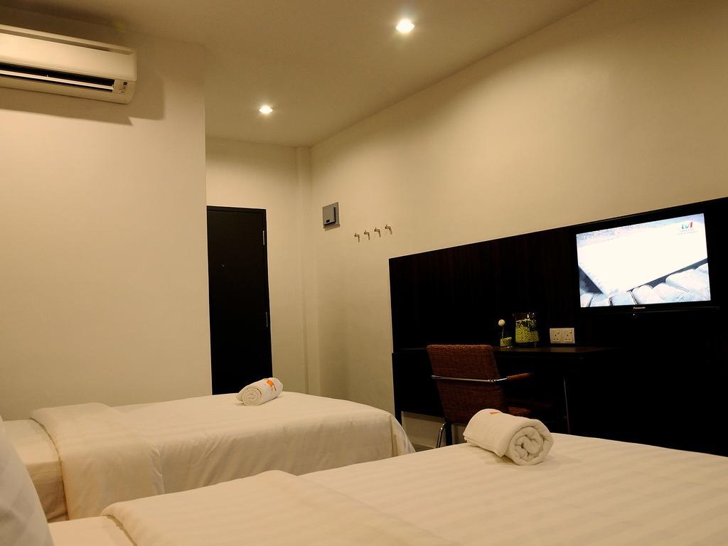 ที+ โฮเต็ล สุไหงโกรก Hotel อลอร์สตาร์ ภายนอก รูปภาพ